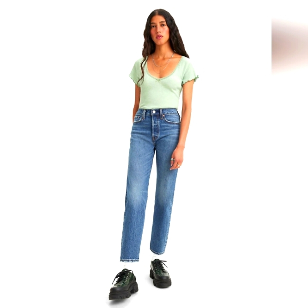 Levi's premium Wedgie Straight jeans NWOT